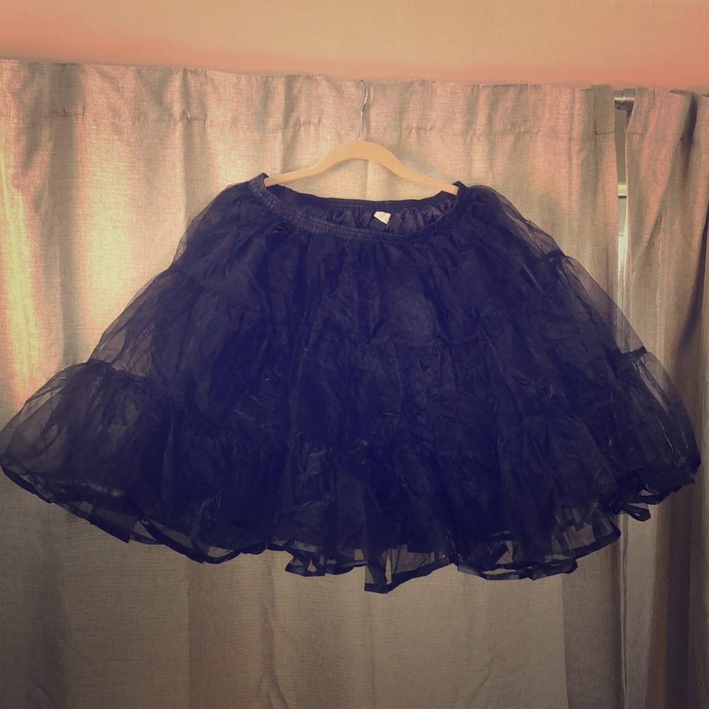 NEW women’s black petticoat skirt
